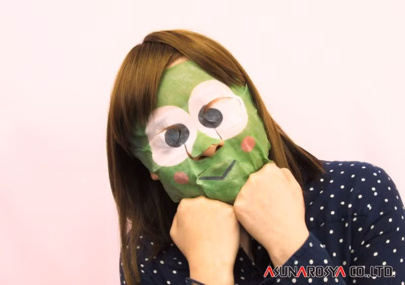 Trào lưu đắp mặt nạ dưỡng da hình thú dễ thương xuất phát từ Hàn Quốc, quốc gia đi đầu về ngành công nghiệp mỹ phẩm và làm đẹp.