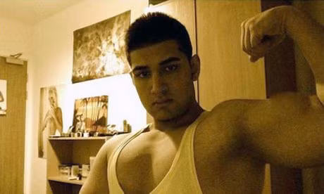 Chris Maplecroft (18 tuổi) đã qua đời tại nhà ở Twickenham. Anh vào ngày 18/6/2013. Tại thời điểm đó, các bác sĩ cho rằng anh chết vì viêm màng não. Nhưng cuộc điều tra sau đó cho thấy nguyên nhân tử vong là do Chris đã uống 2,4- dinitrophenol (DNP), một chất hóa học vốn được mua bán tràn lan trên mạng với mục đích giảm cân.