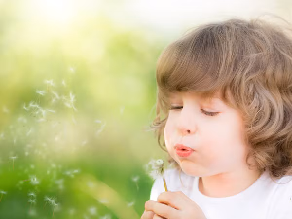 Áp dụng thuốc chống côn trùng để tráng nguy cơ nhiễm trùng và bệnh tật cho trẻ.