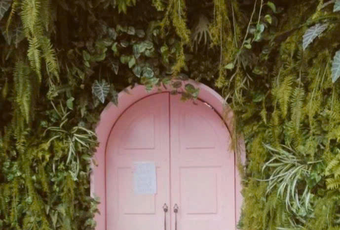 Căn nhà màu hồng "trầm trồ" của các cô nàng BlackPink - Hình 3 Can nha mau hong