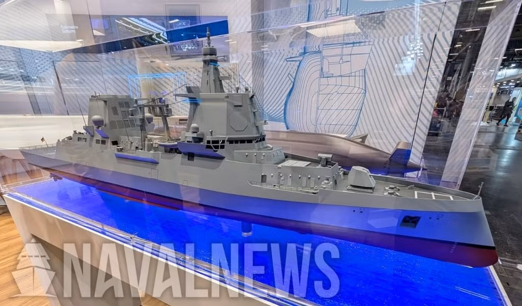 Đầu tháng 9, Tập đoàn TKMS đã thành lập liên doanh với Lürssen (NVL) để tham gia cuộc đua, sản phẩm của họ chính là MEKO A-400 AMD được tuyên bố chiến thắng. Đại diện TKMS nói rõ, việc khởi đóng chiến hạm đầu tiên có thể bắt đầu sớm nhất là vào đầu năm 2025.