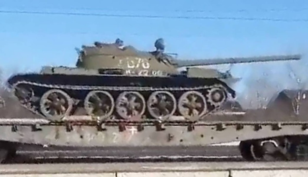 Hiện tại có ba nhà máy sửa chữa thiết giáp ở Nga tham gia khôi phục những chiếc xe tăng này, nhưng chỉ một trong số đó chuyên sửa chữa các loại xe như T-55 và T-62, cụ thể là nhà máy sửa chữa thiết giáp 103 nên những chiến xa này sẽ được gửi đến đó.