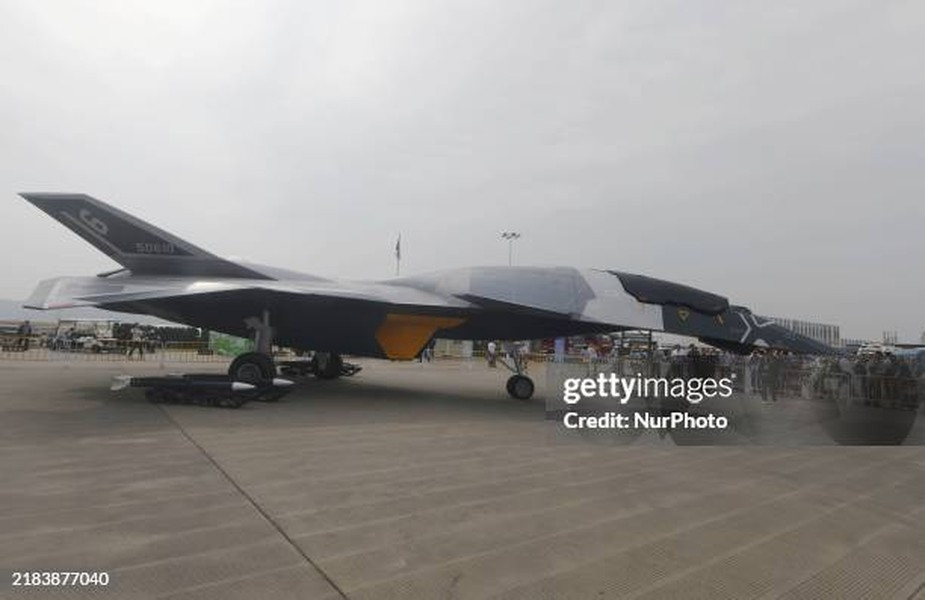 Những yếu tố này giúp tiêm kích thế hệ 6 của Trung Quốc phát hiện đầy đủ các mối đe dọa và phân tích thông số môi trường, từ đó nâng cao phản ứng trước hành động của đối phương, làm tăng hiệu quả trong điều kiện chiến đấu.