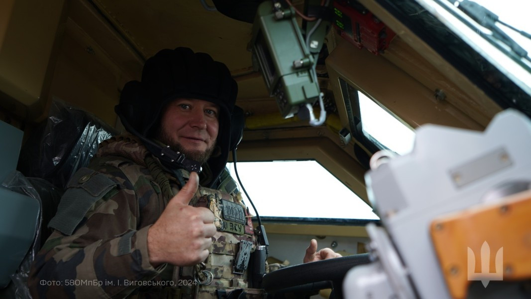 Cơ quan báo chí của Lữ đoàn 58 đã đăng tải hình ảnh các binh sĩ huấn luyện cùng với BTR-4E, đây là xác nhận đầu tiên về sự xuất hiện của loại thiết giáp này trong biên chế đơn vị, đáng chú ý ở chỗ những phương tiện này mới chỉ được sản xuất gần đây.