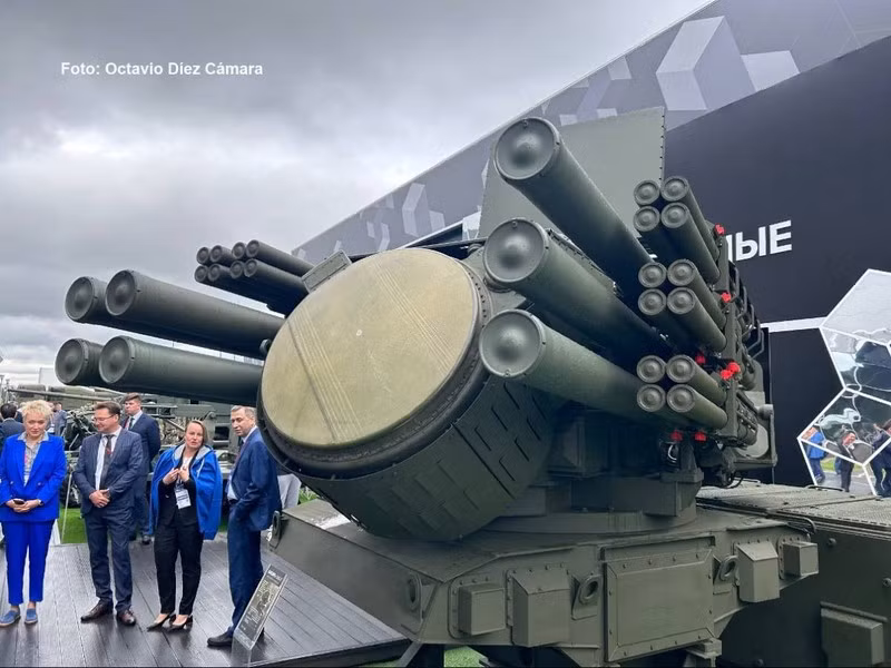 Khi tính đến các yếu tố này, căn cứ vào vũ khí mang theo, có thể kết luận rằng biến thể Pantsir mới được thiết kế để thực hiện nhiệm vụ phòng không ở khoảng cách ngắn và cực ngắn.