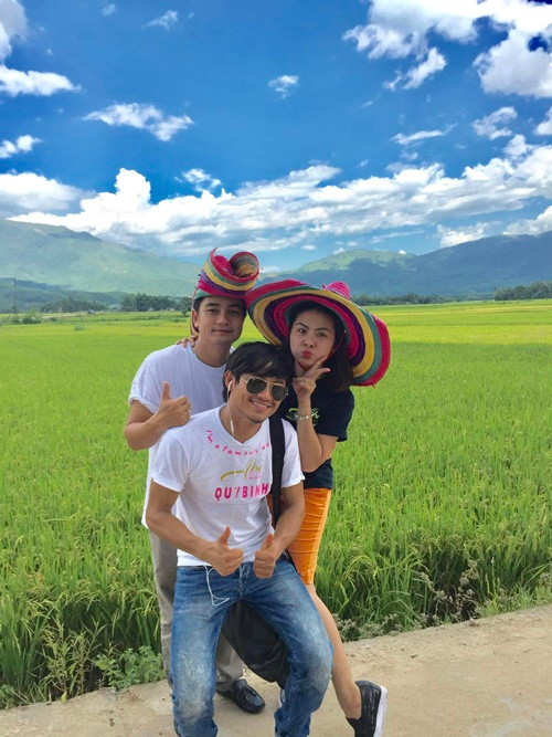 Quý Bình cũng thân thiết với chồng Vân Trang.