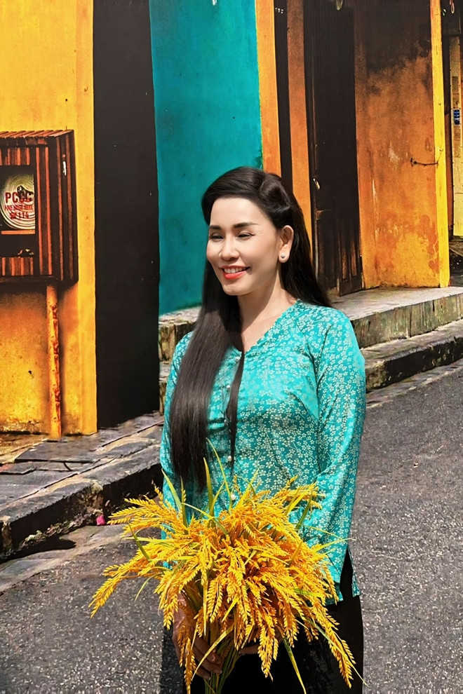 Thời gian qua, nữ ca sĩ thường xuyên lui tới các ngôi chùa, tìm sự bình yên trong tâm hồn qua việc ăn chay niệm Phật.