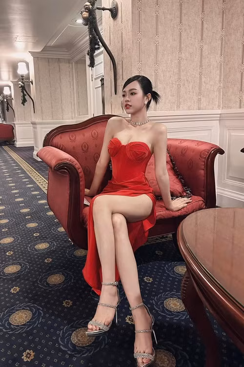 Á hậu 1 Hoa hậu Việt Nam 2022 từng chia sẻ, cô muốn phát triển hình ảnh của một người đẹp đa năng bởi vậy sẽ tìm hiểu kỹ và tham gia các lĩnh vực như điện ảnh hoặc diễn viên.