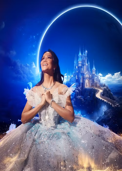 Vương miện Hoa hậu Hoàn vũ Việt Nam 2017 giúp H'hen Niê đổi đời.