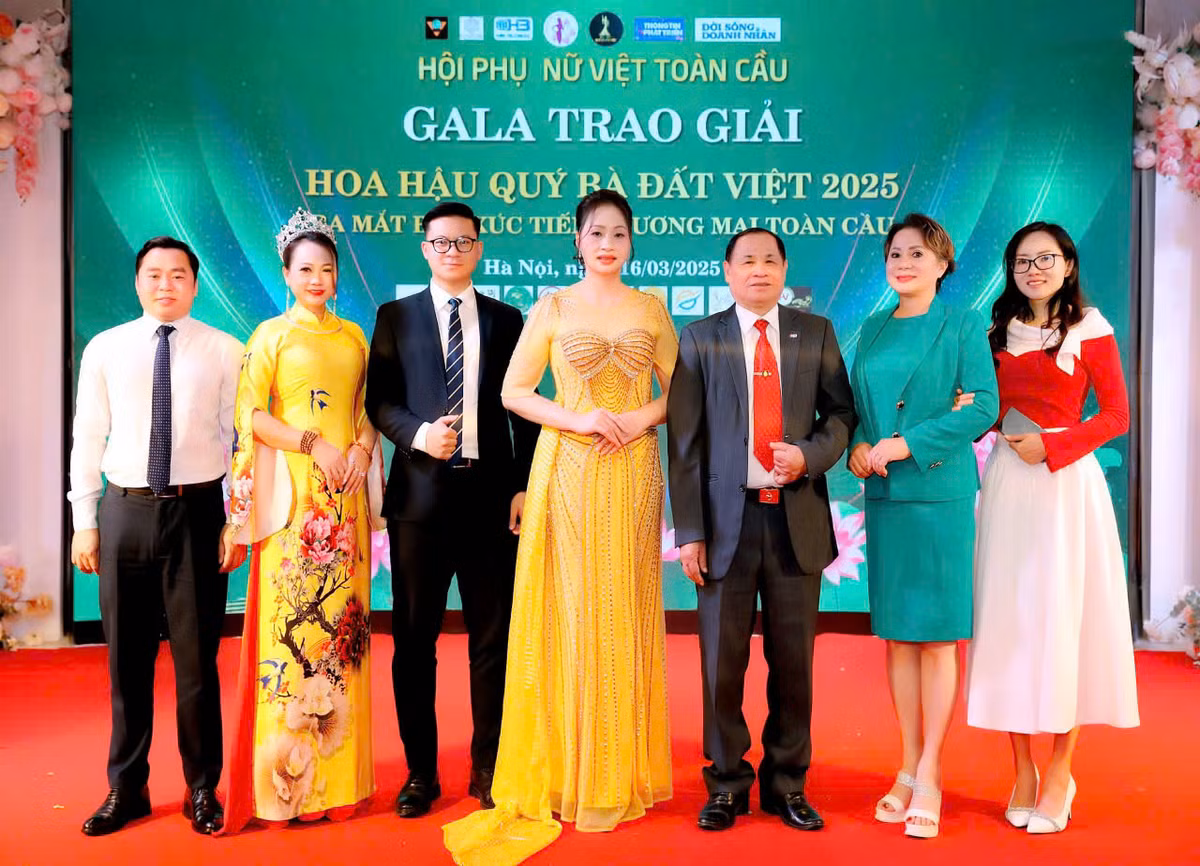 Hoa hau quy ba Dat Viet 2025: Ton vinh ve dep nguoi phu nu-Hinh-5