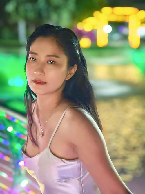 Dưới bài đăng của Chân Chân, nghệ sĩ Việt Anh để lại bình luận: "Quá trời quá đất rồi".