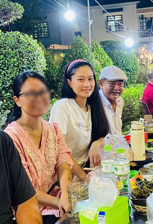 Nghệ sĩ Việt Anh và bạn gái đăng tải không ít hình ảnh bên nhau trên mạng xã hội trước khi thừa nhận hẹn hò vào đầu năm 2025.