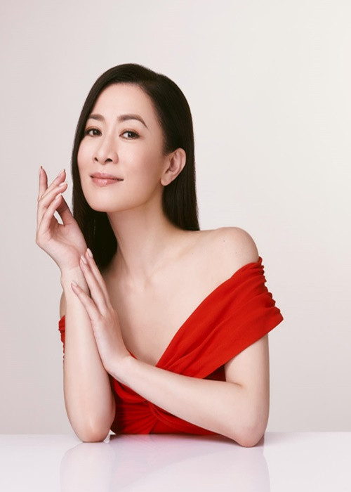 Nữ diễn viên tiết lộ bí quyết giữ gìn sắc đẹp là chế độ ăn nhiều rau xanh, uống các loại nước ép rau củ, đắp mặt nạ, tập thể dục. Ảnh: FB Xa Thi Mạn.