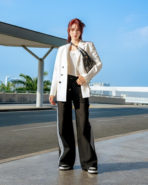 Ít ngày qua, Thùy Tiên ở Pháp tham gia sự kiện. Ảnh: FB Thùy Tiên.