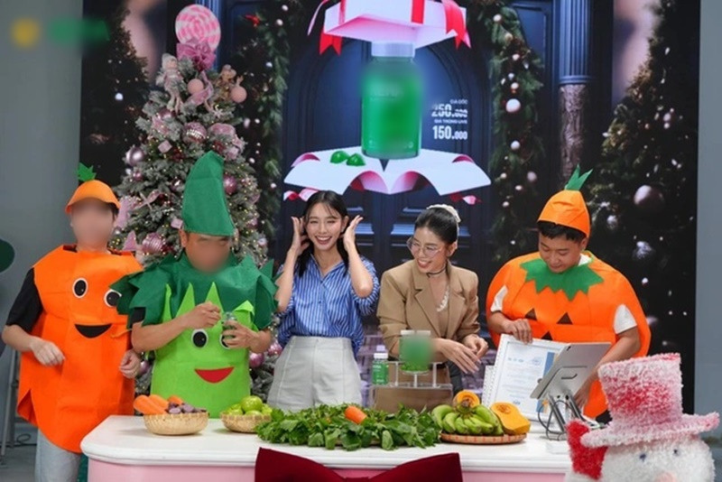 Quang Linh khẳng định, anh sẽ không nhắc đến thông tin không chính xác về viên kẹo rau củ trong các phiên livestream tiếp theo. Ảnh: Người Lao Động.