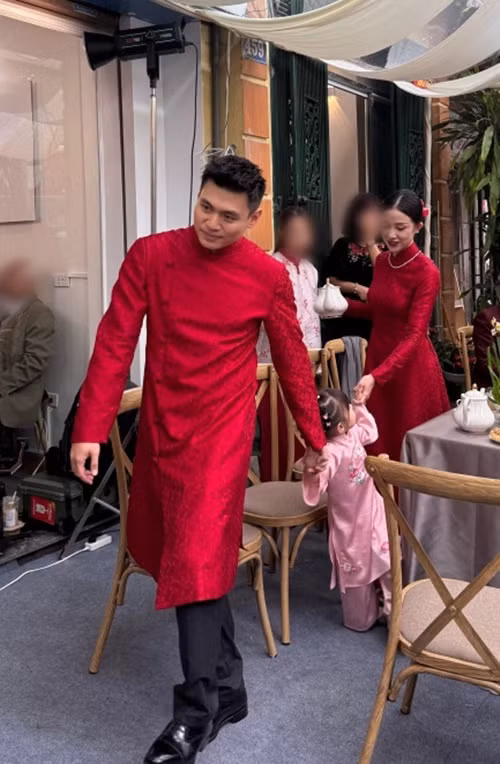 Đôi uyên ương tổ chức lễ ăn hỏi sau 3 năm có con chung. Ảnh: Vietnamnet.