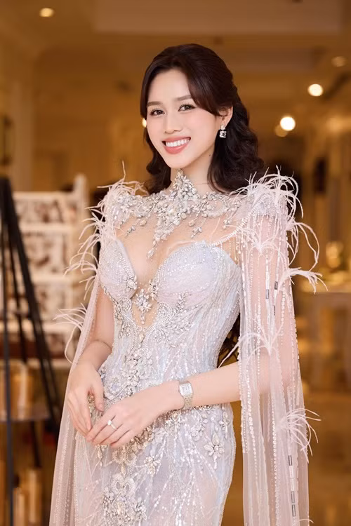Trước á hậu 1 Miss World Vietnam 2023, Đỗ Thị Hà cũng rời khỏi công ty Sen Vàng sau 4 năm gắn bó. Ảnh: FB Đỗ Thị Hà.