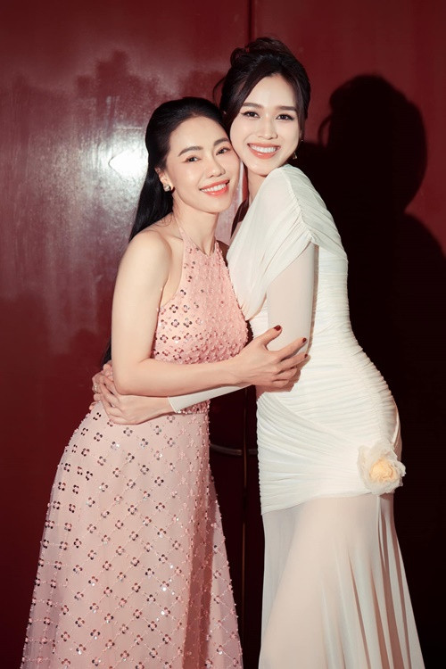 Rời “bà trùm hoa hậu” Phạm Kim Dung, Đỗ Thị Hà không nghĩ đây là thời khắc kết thúc, chỉ đơn giản đó là sự khởi đầu mới cho một hành trình mới mà cô đã sẵn sàng. Ảnh: FB Đỗ Thị Hà.