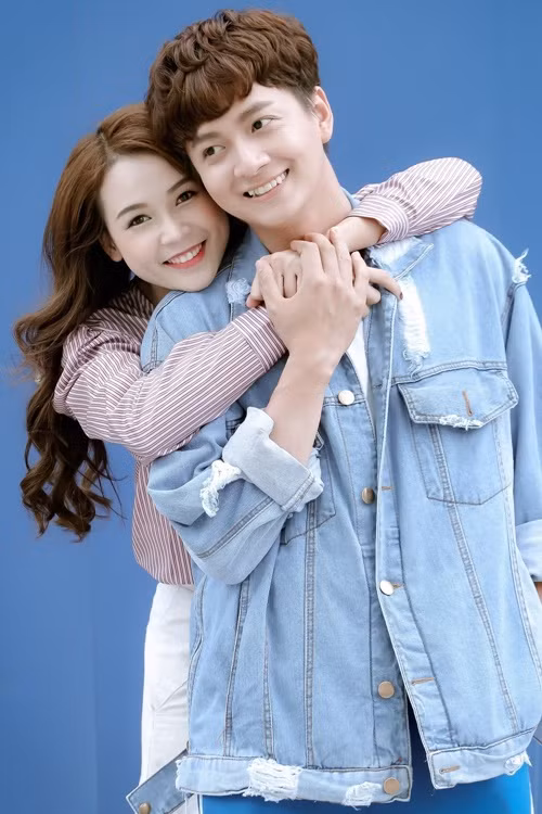 Năm 2017, Sam một lần nữa đóng MV của Ngô Kiến Huy khi góp mặt trong sản phẩm Cùng nhìn nhau già nua. Ảnh: Dân Việt.