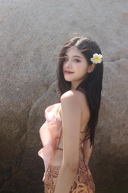 Bảo Hà sở hữu vẻ đẹp dịu dàng, ngọt ngào.