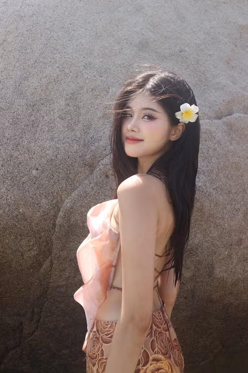 Bảo Hà sở hữu vẻ đẹp dịu dàng, ngọt ngào.