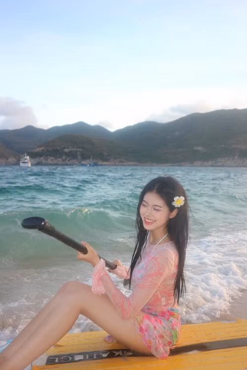 Thí sinh Hoa hậu Việt Nam từng đóng một số MV âm nhạc như Xin vía (Bnat và Freaky), Người không biết cách yêu (Công Phúc và Phan Âu Nhựt)...