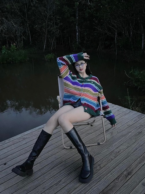 Khi đến với Hoa hậu Việt Nam, gia đình Bảo Hà lo lắng vì sợ môi trường showbiz phức tạp. Tuy nhiên, gia đình luôn tin tưởng vào quyết định của người đẹp.