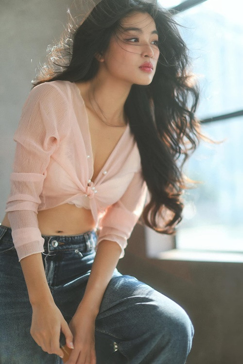 Nữ diễn viên thường chọn phong cách trang điểm nhẹ nhàng. Ảnh: FB Lan Thy.