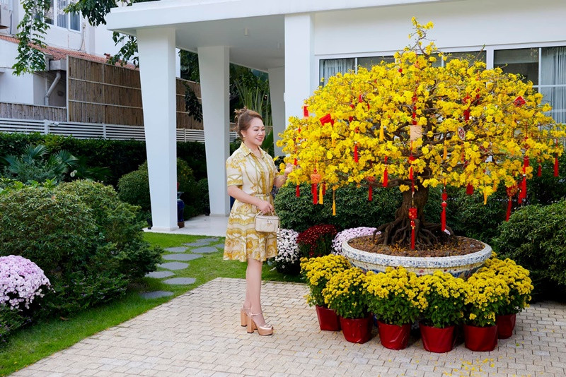 Lý Thùy Chang chia sẻ loạt ảnh mẹ ruột đến chơi nhà. Ảnh: FB Lý Thùy Chang.