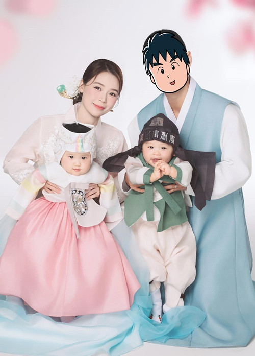 Sam và chồng người Hàn Quốc đang sống ở Việt Nam bên hai con. Theo nữ diễn viên, bạn đời của cô không phải đại gia.