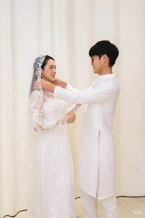 Trong 2 năm hẹn hò, cặp đôi của "Người ấy là ai" từng đối mặt với nghi vấn tình cảm rạn nứt nhưng Quỳnh Lương phủ nhận. Ảnh: Znews.