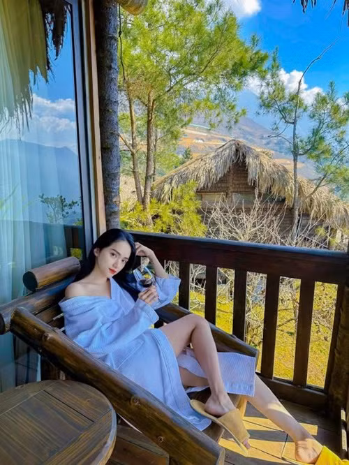 Nhan sắc của Hương Giang hiện tại đầy nữ tính sau 14 năm phẫu thuật chuyển giới. Ảnh: Gia Đình Việt Nam.