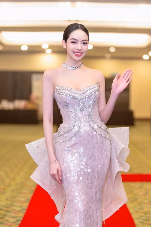 Mỗi năm, chuyên trang sắc đẹp Missosology đều tổ chức cuộc bầu chọn Timeless Beauty (Tạm dịch: Vẻ đẹp vượt thời gian) để tìm ra hoa hậu đẹp nhất trong năm sau khi mùa hoa hậu quốc tế kết thúc. Mới đây, Missosology đã công bố kết quả vòng bán kết Vẻ đẹp vượt thời gian 2024. Danh sách này có tên Hoa hậu Thanh Thủy. Ảnh: FB Thanh Thủy.