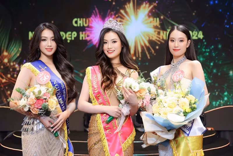 Thanh Vân đoạt Á khôi 1 cuộc thi Hoa khôi Sinh viên Đại học Văn hóa Hà Nội - Miss HUC 2024 và Á khôi Người đẹp Hoa Lư 2024. Ảnh: FB Thanh Vân.