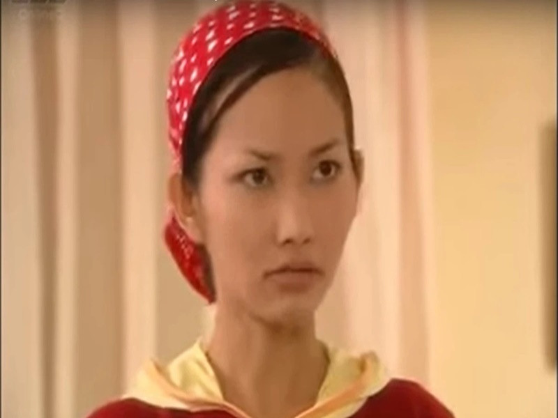 Trong bộ phim Dốc tình, Kim Hiền vào vai Thuỳ - người say mê Thái. Sau Dốc tình, Kim Hiền đóng nhiều phim như Hương phù sa, Mùi ngò gai, Gia đình phép thuật, Thiên mệnh anh hùng…Ảnh: Znews.