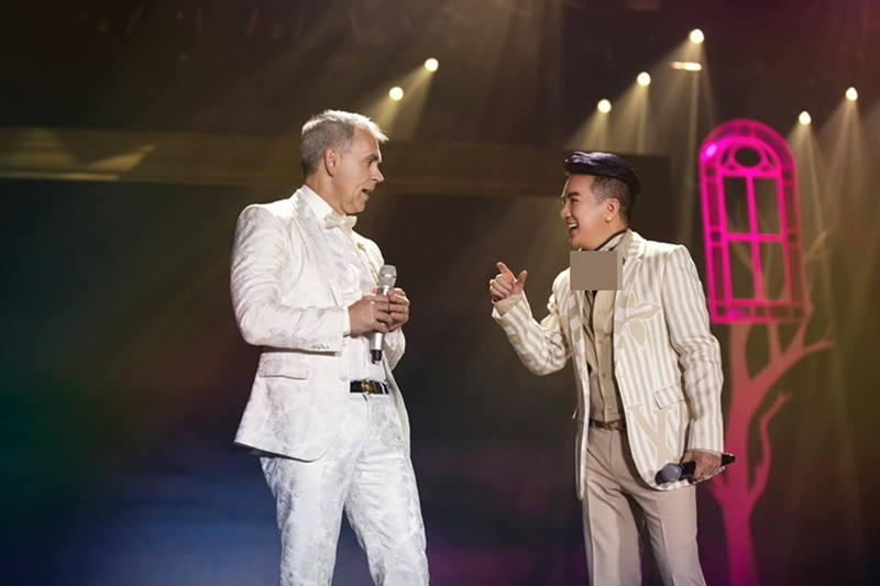 Đàm Vĩnh Hưng đâm đơn kiện ông Gerard Richard Williams từ tháng 10/2024. Ngày 4/12/2024, Mr Đàm cho biết rút đơn kiện. Theo Znews, Tòa thượng thẩm bang California (Mỹ) không chấp thuận việc phía Đàm Vĩnh Hưng hủy đơn kiện đã đệ trình. Vì vậy, vụ kiện giữa Đàm Vĩnh Hưng và chồng Bích Tuyền được phục hồi. Ảnh: FB Đàm Vĩnh Hưng.