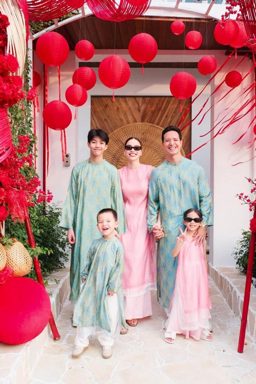 Trong khi Kim Lý nhiều lần giục cưới, Hà Hồ vẫn lo sợ điều gì đó trọn vẹn quá lại có chuyện xảy ra nên chưa tổ chức hôn lễ.