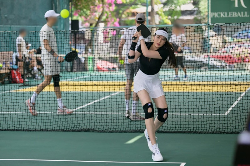 Trương Ngọc Ánh chăm tập yoga, thiền, pickleball.