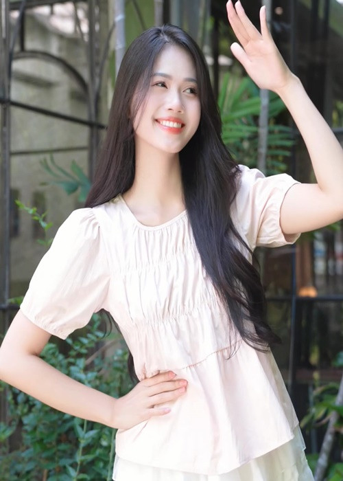 Diệu Huyền có chiều cao 1m71, nặng 50kg. Ảnh: FB Diệu Huyền.