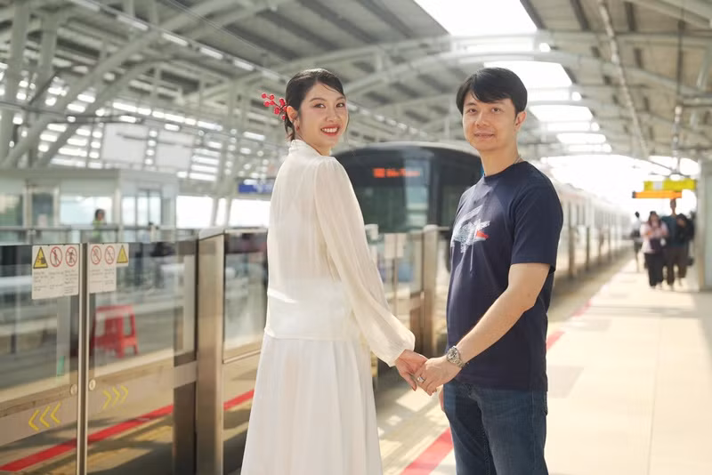 Thúy Vân là một trong những mỹ nhân Việt được lòng mẹ chồng. Ảnh: FB Nhật Vũ.