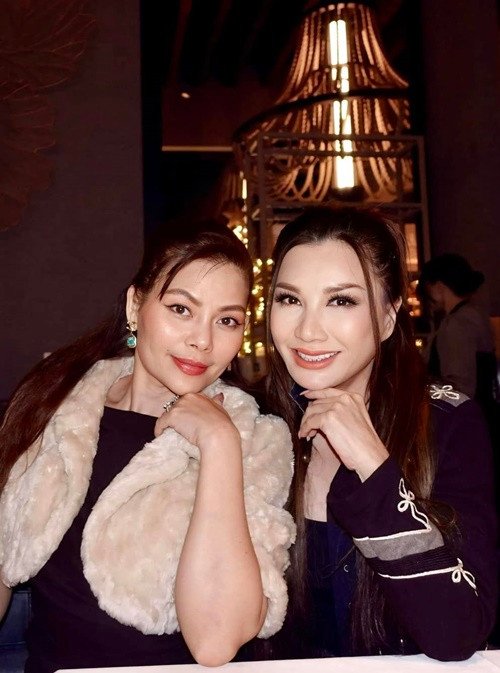 Trizzie Phương Trinh từng tâm sự, nếu như thời trẻ, cô chỉ cần một người đàn ông đẹp trai là đủ thì nay, cô không chọn nữa. Bằng chứng là nữ ca sĩ làm ngơ khi được nhiều trai trẻ đẹp tán tỉnh. Trizzie Phương Trinh muốn một người đàn ông có học thức, kinh nghiệm sống và ngoại hình tương xứng với cô. Nữ ca sĩ khẳng định, cô chưa bao giờ đặt tiêu chuẩn bạn trai phải giàu có.