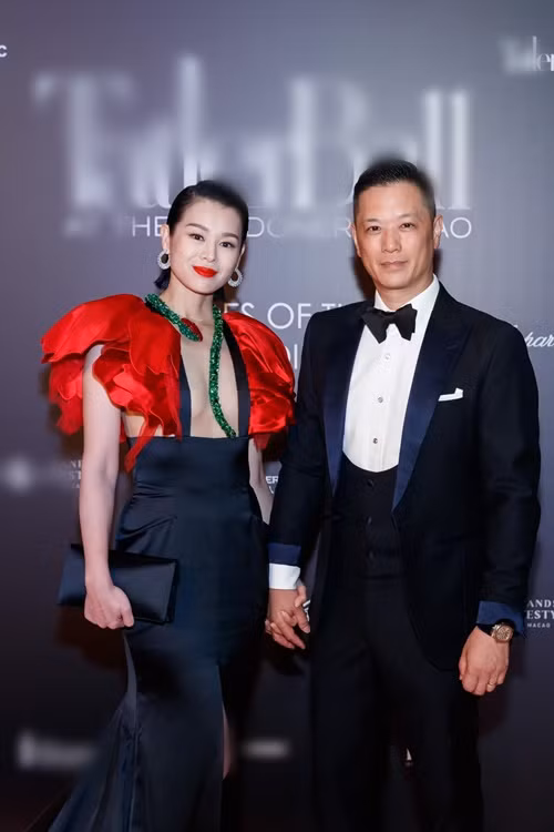 Trong một cuộc phỏng vấn, Hồ Hạnh Nhi còn chia sẻ: “Tôi và Joy là bạn tốt của nhau. Cô ấy đã có chồng và không bao giờ làm chuyện như tin đồn. Tôi tin chồng tôi 100%”. Ảnh: FB Hồ Hạnh Nhi.