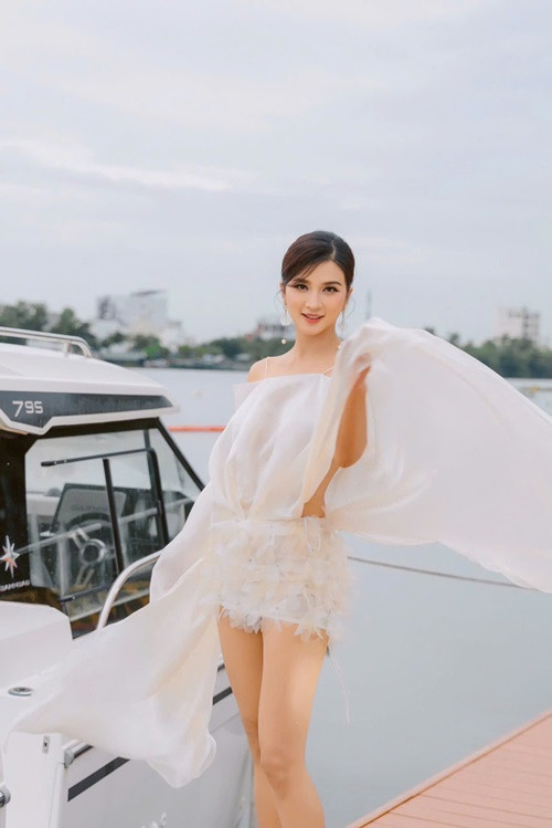 Kim Tuyến thăng hạng nhan sắc lẫn sự nghiệp.