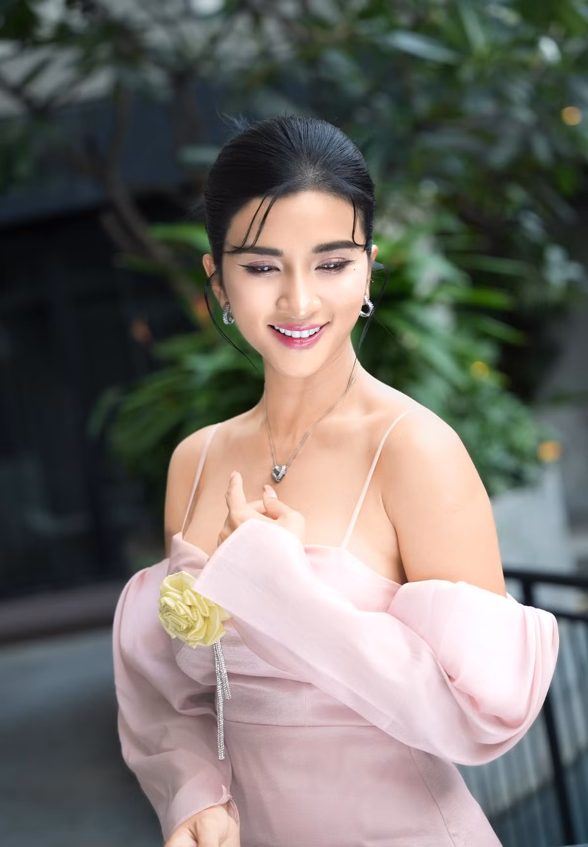 Kim Tuyến từng chia tay bạn trai vì đóng cảnh nóng.