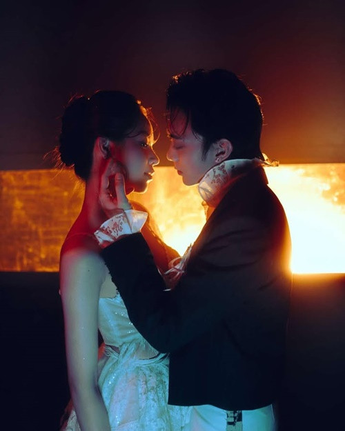 Cảnh phân cảnh Thanh Thủy và Soobin tình tứ trong MV khiến nhiều fan phấn khích. Ảnh: FB Thanh Thủy.