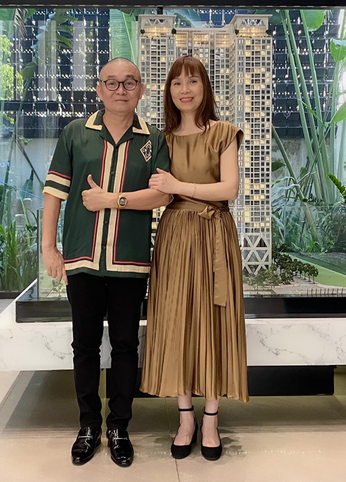 Vợ chồng Xuân Hinh có một cô con gái tên Bảo Linh và một cậu con trai tên Xuân Quang.