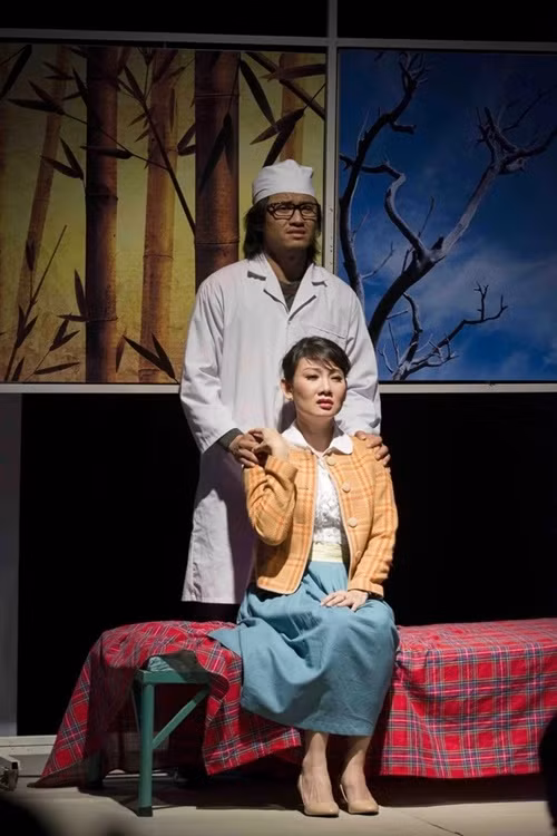 Trên sân khấu, anh góp mặt trong các vở kịch: Gương mặt kẻ khác, Nửa đời hương phấn, Câu hát tìm nhau. Ảnh: Znews.