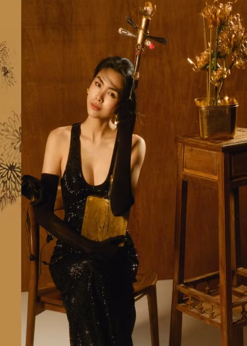 Ngày 8/3, Tăng Thanh Hà gây bất ngờ khi chia sẻ bộ ảnh gợi cảm. Ảnh: FB Tăng Thanh Hà.