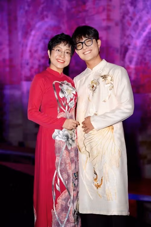 Con trai của Công Lý và Thảo Vân không chỉ có ngoại hình bảnh bao mà tính cách rất dễ thương, biết quan tâm tới mọi người. Ảnh: FB Thảo Vân.