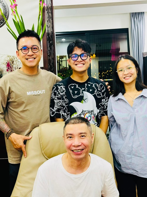 Thục Anh là con gái của Công Lý và Thục Khuê còn Gia Bảo là con trai của nam nghệ sĩ và Thảo Vân. Ảnh: FB Công Lý.